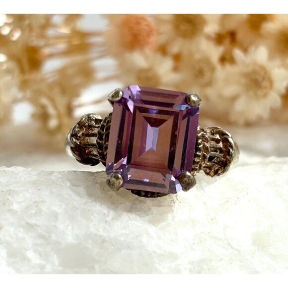 Amethyst Semi-Precious Gemstone Filigree 295 Sterling Silver Vintage Ring - sz 8 - Picture 1 of 10